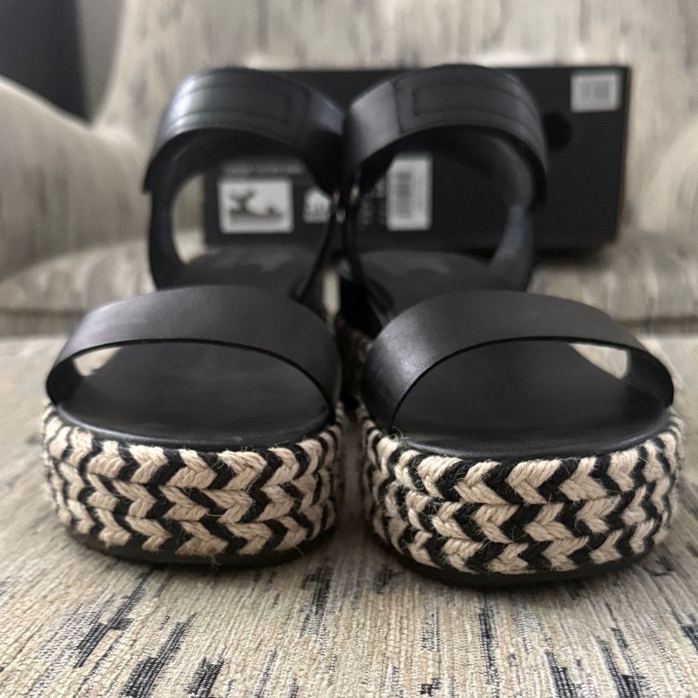 Sorel Cameron Flatform Sandal, 7.5 - Picture 3 of 5